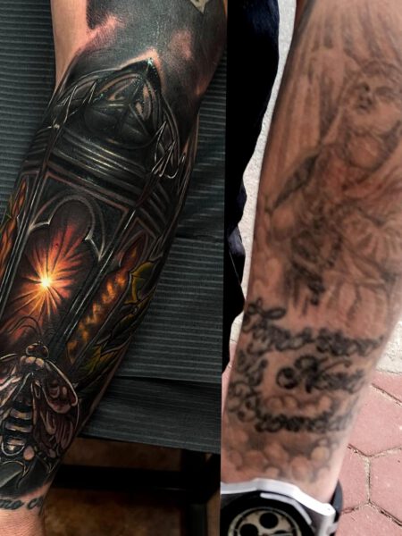 Cover Up Tätowierung - Alte Tätowierung auf dem Unterarm eines Mannes. Neues Tattoo zeigt Laterne mit Falter mit frischen Farben und klar.